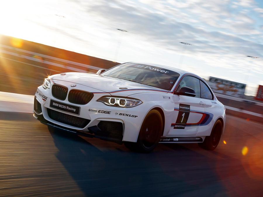  BMW M235i Racing 2014 года  (фото 9 из 26)